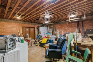 207 W Grand Ave, Yoakum, TX 77995 - Photo 45