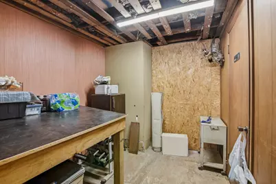 207 W Grand Avenue, Yoakum, TX 77995 - Photo 27