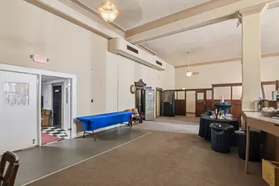 207 W Grand Avenue, Yoakum, TX 77995 - Photo 11