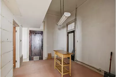 207 W Grand Avenue, Yoakum, TX 77995 - Photo 35