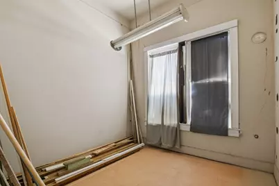 207 W Grand Avenue, Yoakum, TX 77995 - Photo 45