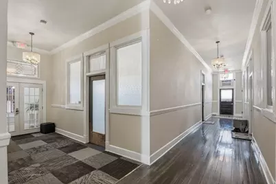 207 W Grand Avenue, Yoakum, TX 77995 - Photo 33