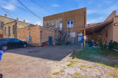 207 W Grand Avenue, Yoakum, TX 77995 - Photo 49