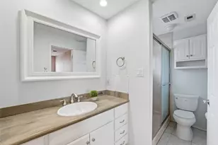 10622 Sagevale Ln, Houston, TX 77089 - Photo 15