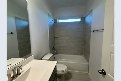 2502 Caspian Creek Lane, Iowa Colony, TX 77583 - Photo 17