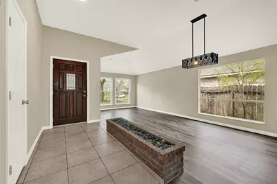 5306 Shady Gardens Drive, Houston, TX 77339 - Photo 3