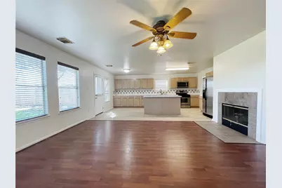 15723 Crooked Arrow Drive, Sugar Land, TX 77498 - Photo 5