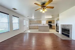 15723 Crooked Arrow Dr, Sugar Land, TX 77498 - Photo 5