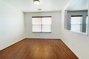 15723 Crooked Arrow Dr, Sugar Land, TX 77498 - Photo 3