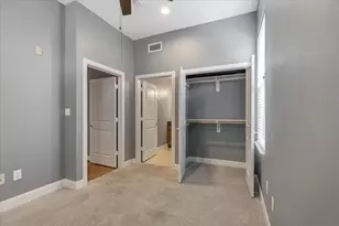 300 St Joseph Pkwy, Houston, TX 77002 - Photo 33