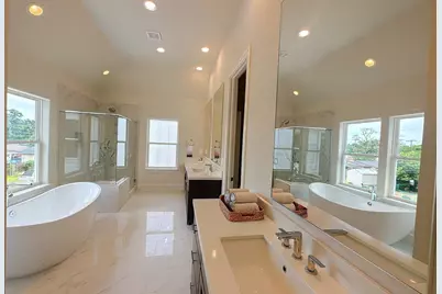 2620 Lake Kolbe Lane, Houston, TX 77080 - Photo 11