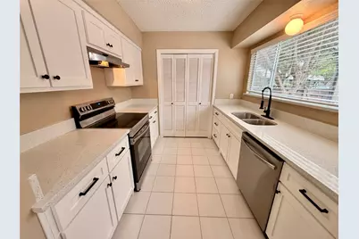 2301 Broadlawn Drive, Houston, TX 77058 - Photo 5