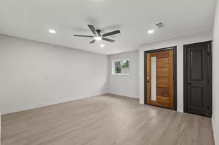 170 Maple St, Vidor, TX 77662 - Photo 5