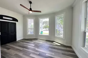 2001 29th St, Galveston, TX 77550 - Photo 9