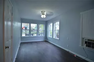 103 Cosmos St, Houston, TX 77009 - Photo 3