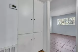 5230 Arboles Dr, Houston, TX 77035 - Photo 17
