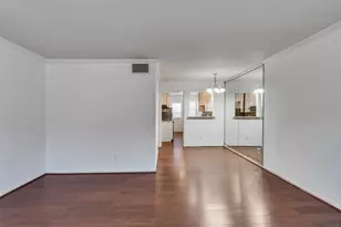 5230 Arboles Dr, Houston, TX 77035 - Photo 9
