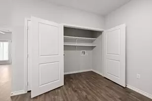 2551 N Guadalupe St, Seguin, TX 78155 - Photo 9
