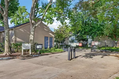 10051 Westpark Drive #207, Houston, TX 77042 - Photo 23
