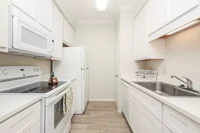 10051 Westpark Drive #207, Houston, TX 77042 - Photo 7
