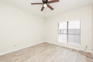 10051 Westpark Dr, Houston, TX 77042 - Photo 29
