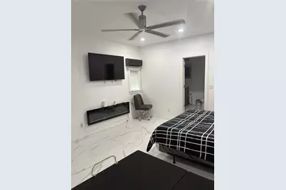 1820 N Macgregor Way, Houston, TX 77023 - Photo 9