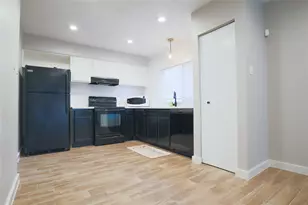 2707 S S Millbend Dr, The Woodlands, TX 77380 - Photo 9