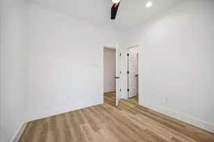 8412 Vera Lou St, Houston, TX 77051 - Photo 17