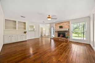 12106 Oakcroft Dr, Houston, TX 77070 - Photo 7