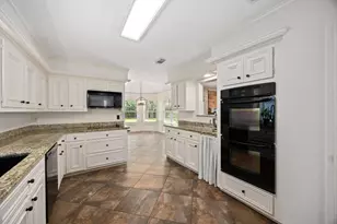 12106 Oakcroft Dr, Houston, TX 77070 - Photo 23