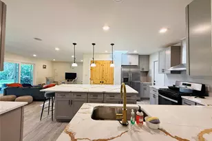 3936 Wagon Rd, Dickinson, TX 77539 - Photo 5