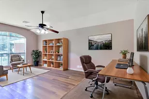 12302 Mint Teal Ct, Houston, TX 77066 - Photo 9
