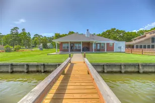 320 Lakefront Dr, Onalaska, TX 77360 - Photo 1