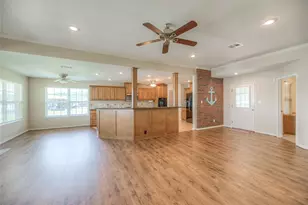 320 Lakefront Dr, Onalaska, TX 77360 - Photo 11