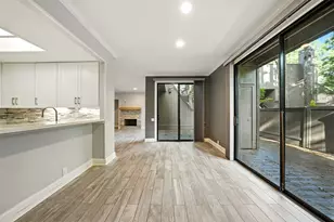 171 Litchfield Ln, Houston, TX 77024 - Photo 17