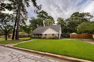 229 Hickory Dr, Huntsville, TX 77340 - Photo 1