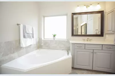 6243 Garden Lakes Lane, Sugar Land, TX 77479 - Photo 21