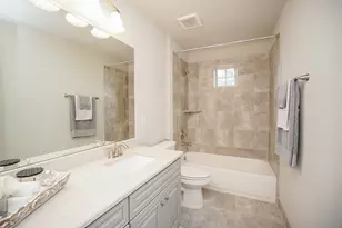 6243 Garden Lakes Ln, Sugar Land, TX 77479 - Photo 23