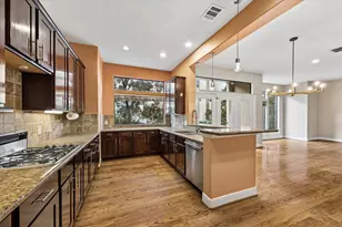 1912 Woodbury St, Houston, TX 77030 - Photo 3