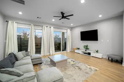410 E 41st Street, Houston, TX 77022 - Photo 1
