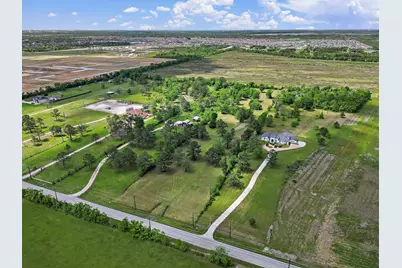 9915 N Main Street, Baytown, TX 77521 - Photo 3