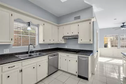14014 Court Of Regents, Houston, TX 77069 - Photo 7