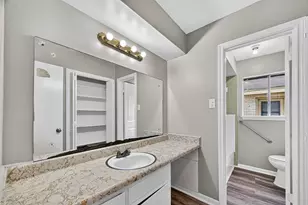 1303 Bayou Dr, Alvin, TX 77511 - Photo 23