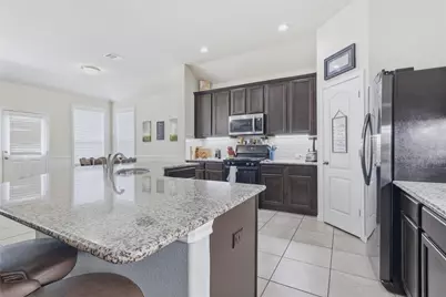 658 W Linnwood Drive, New Caney, TX 77357 - Photo 11