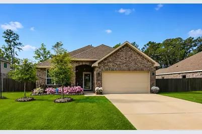 658 W Linnwood Drive, New Caney, TX 77357 - Photo 1