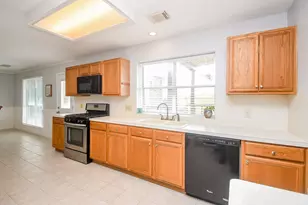 4015 Greenwood Dr, Pearland, TX 77584 - Photo 5