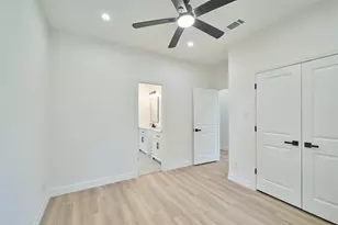 140 Oak Cir, Livingston, TX 77351 - Photo 17