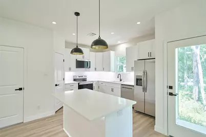 140 Oak Circle, Livingston, TX 77351 - Photo 11