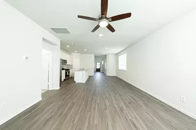 15606 Coneflower Hills Drive, Houston, TX 77090 - Photo 9