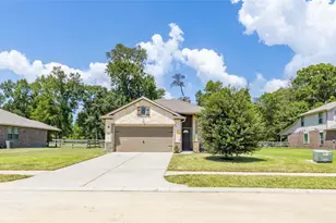 218 Rocky Rdg Dr, Anahuac, TX 77514 - Photo 3